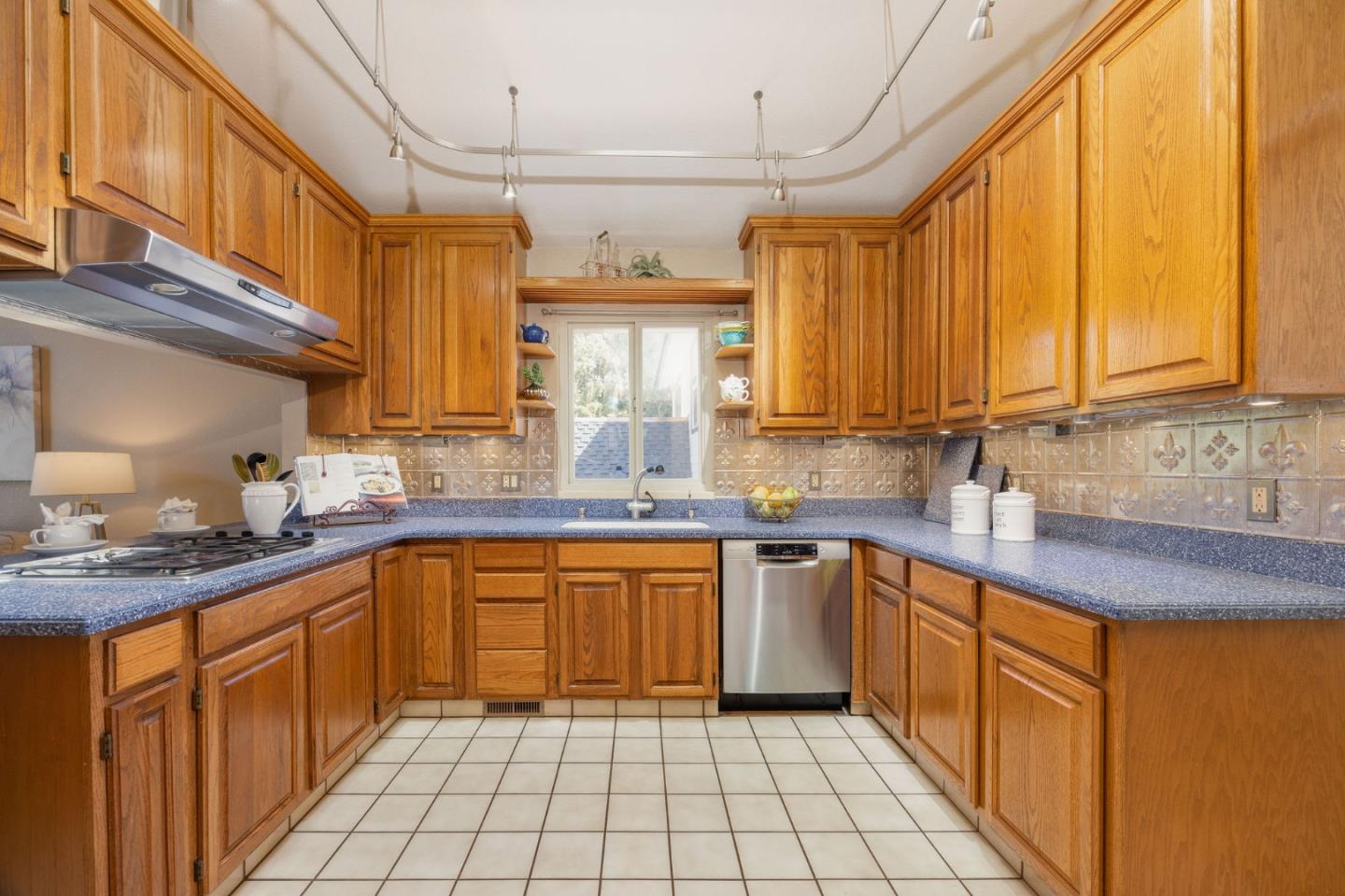 754 Avenue Balboa