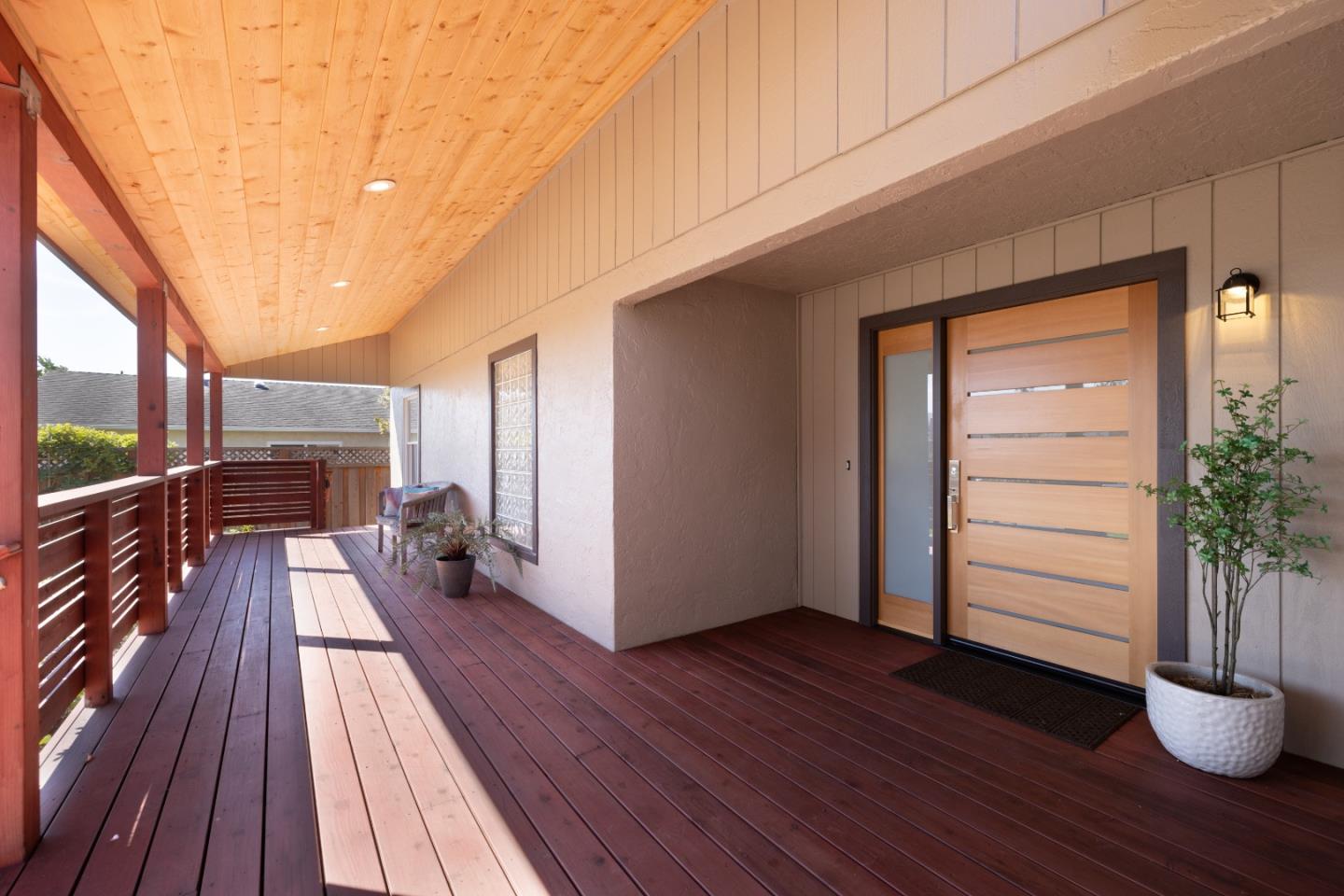 10 Judith CT