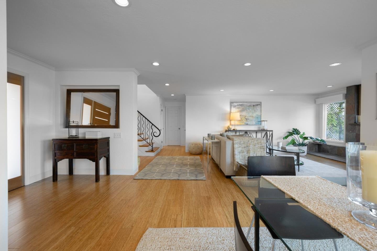 10 Judith CT