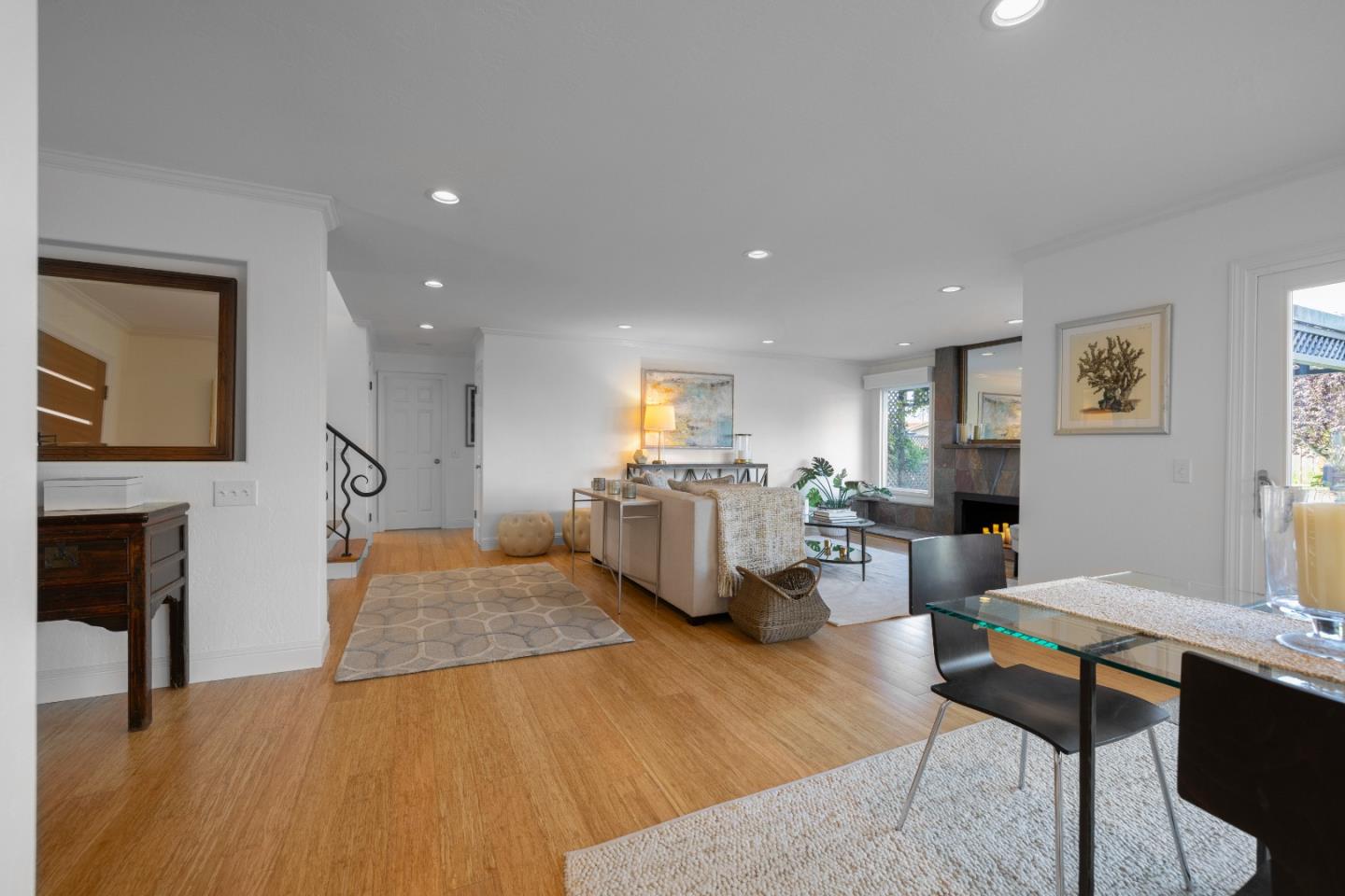10 Judith CT