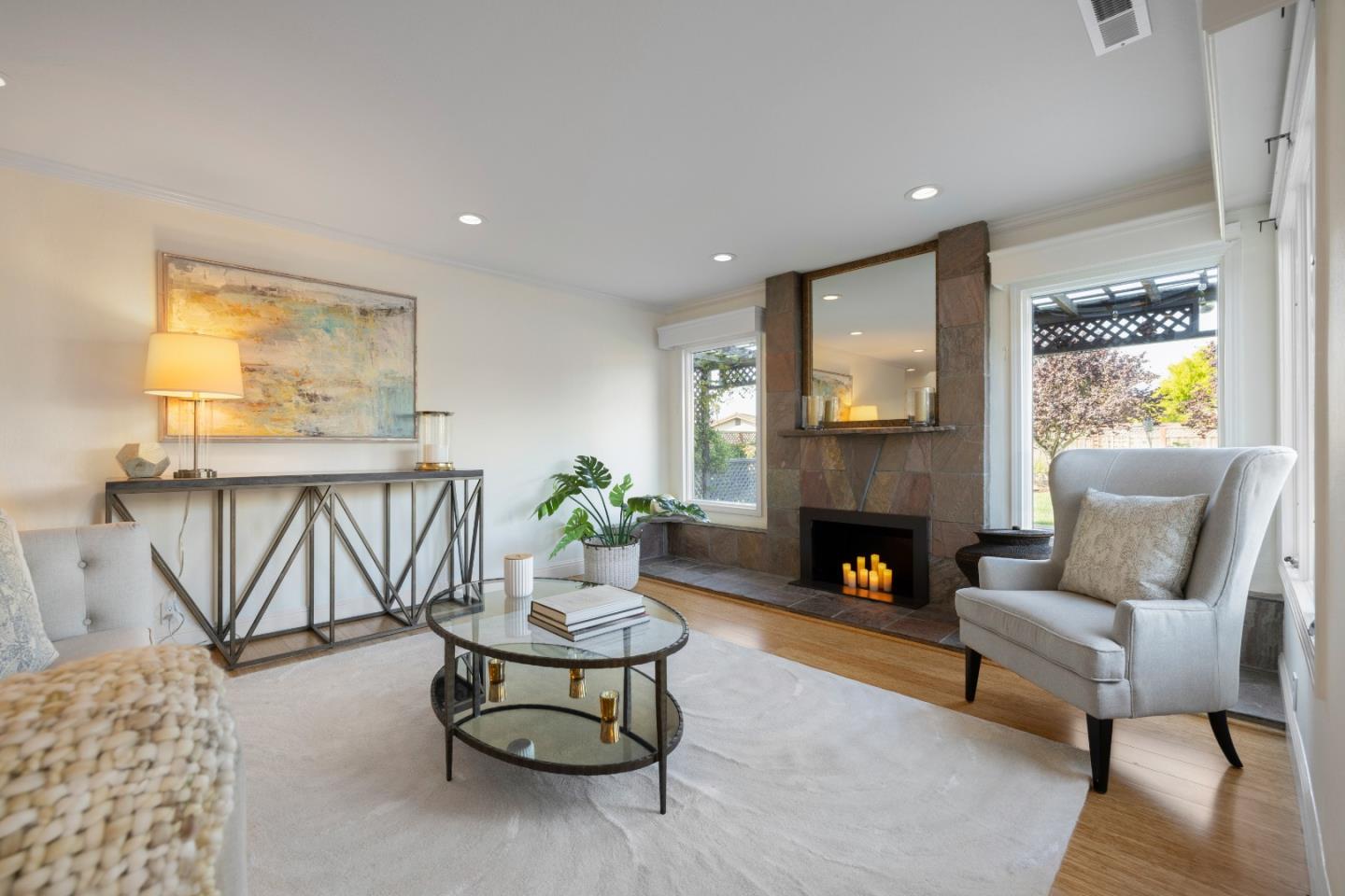 10 Judith CT