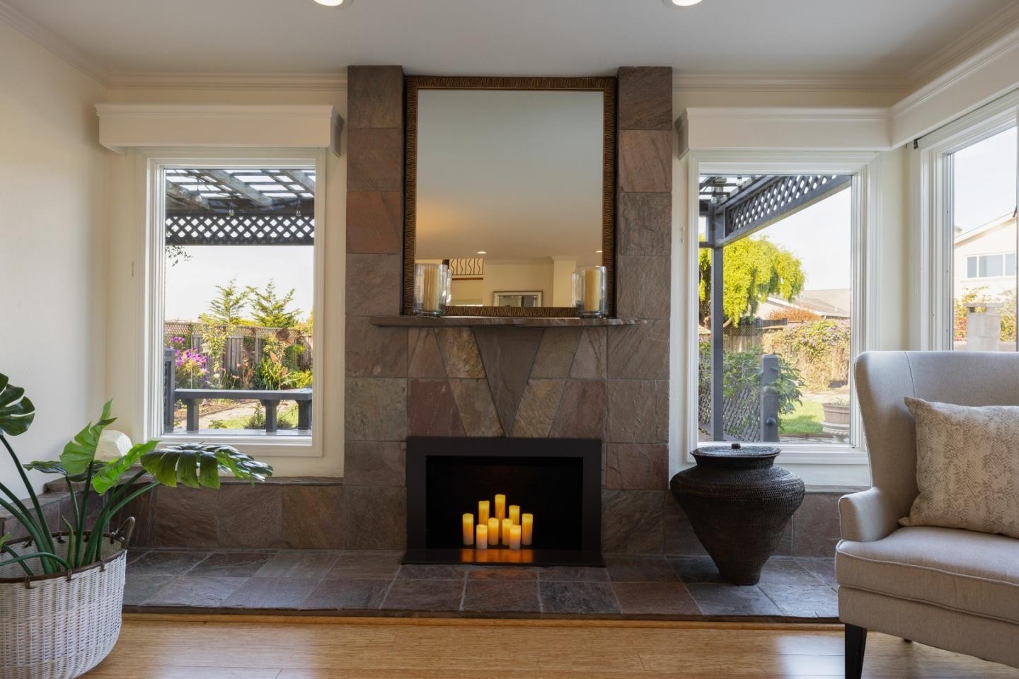 10 Judith CT