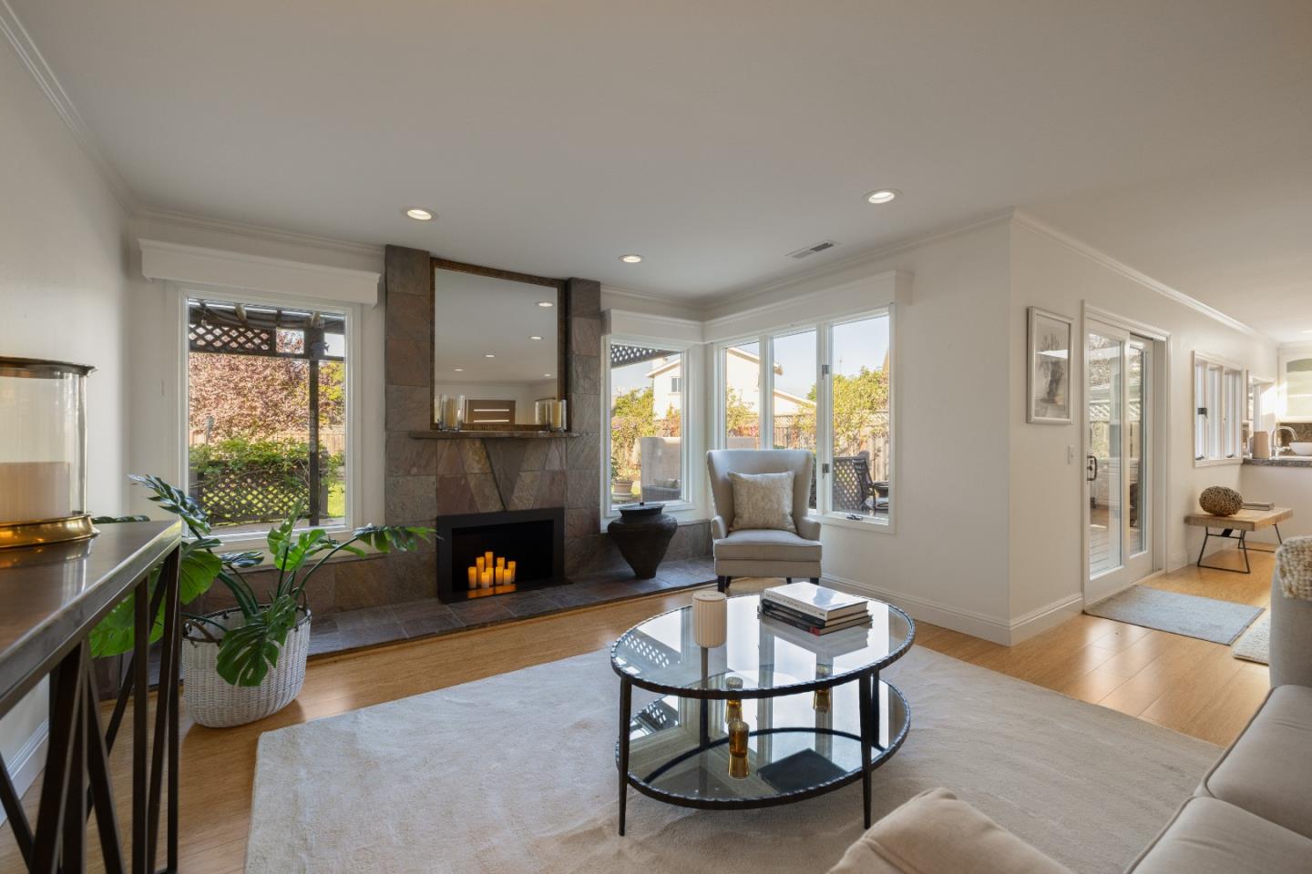 10 Judith CT