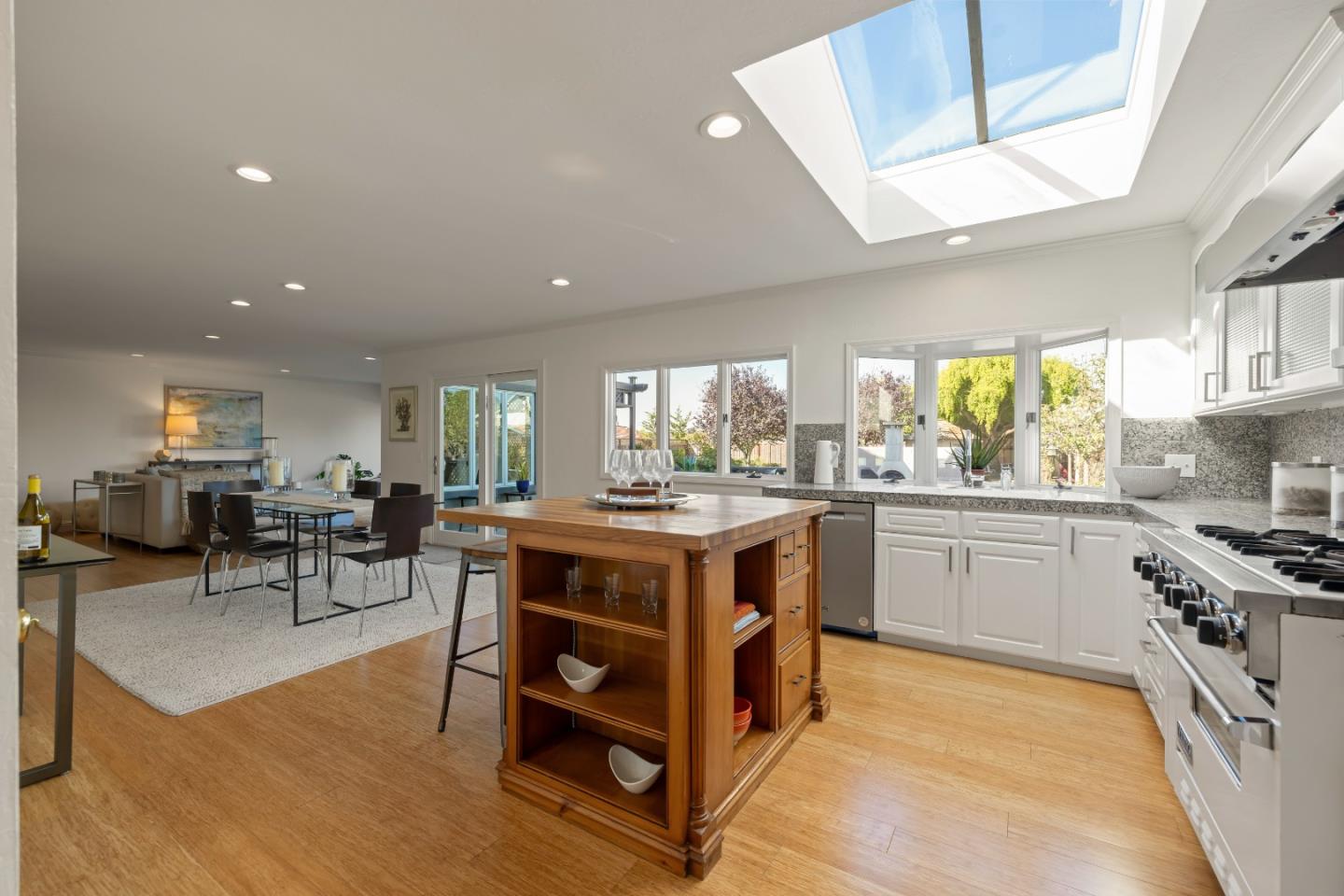 10 Judith CT