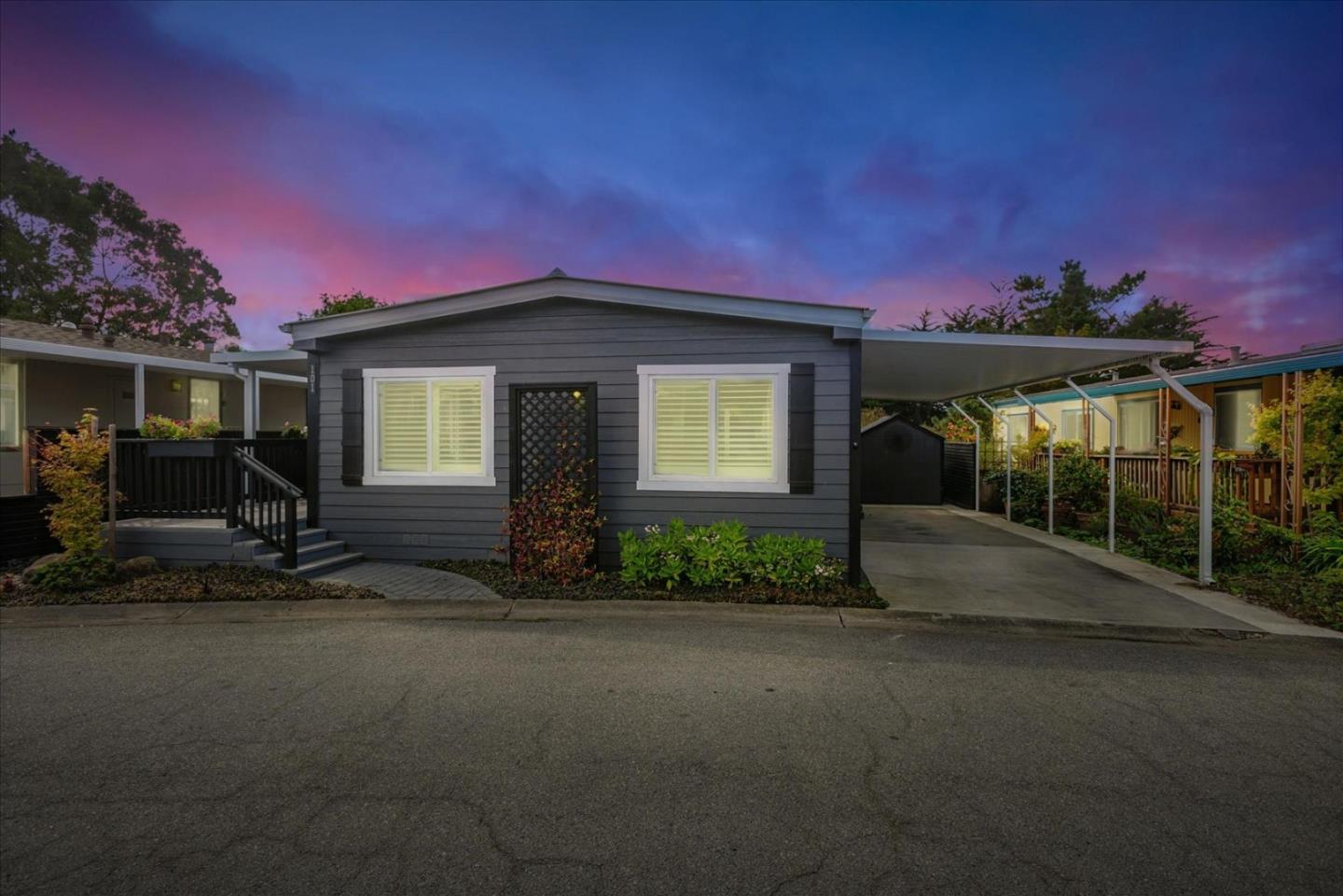 101 Creekside Drive Unit: 101