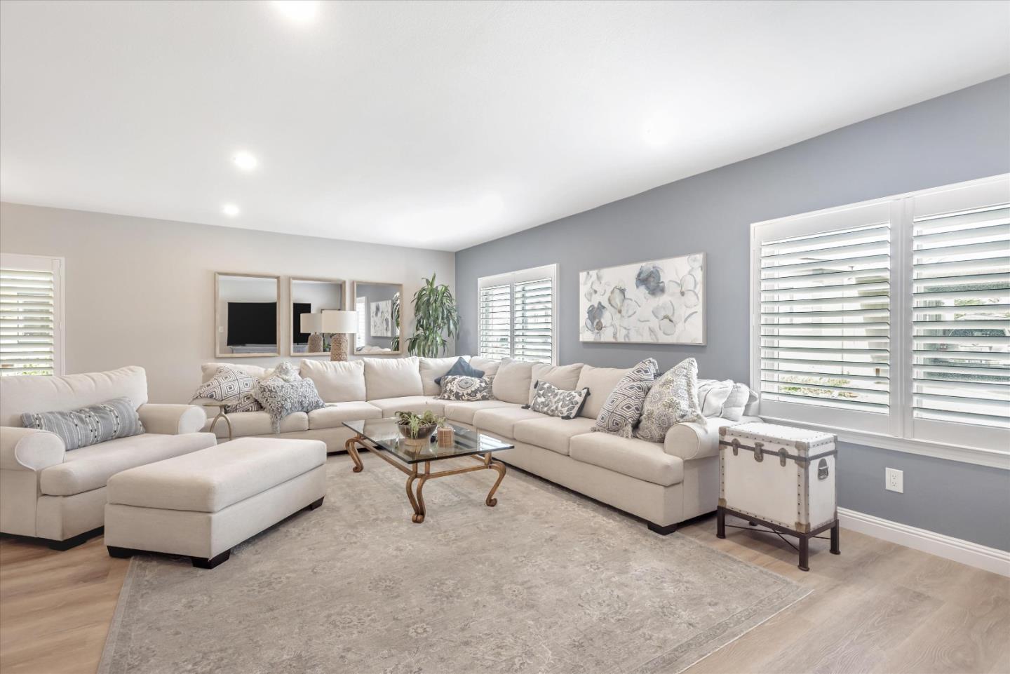 101 Creekside Drive Unit: 101