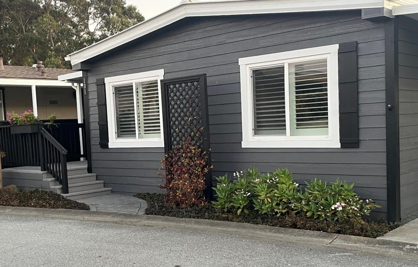 101 Creekside Drive Unit: 101