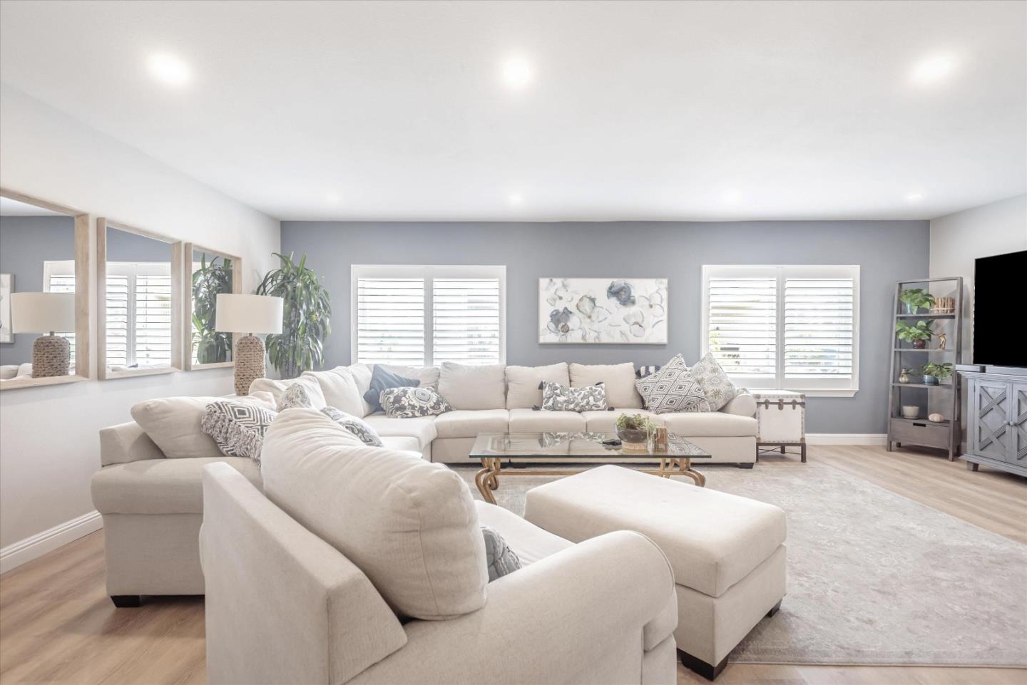 101 Creekside Drive Unit: 101