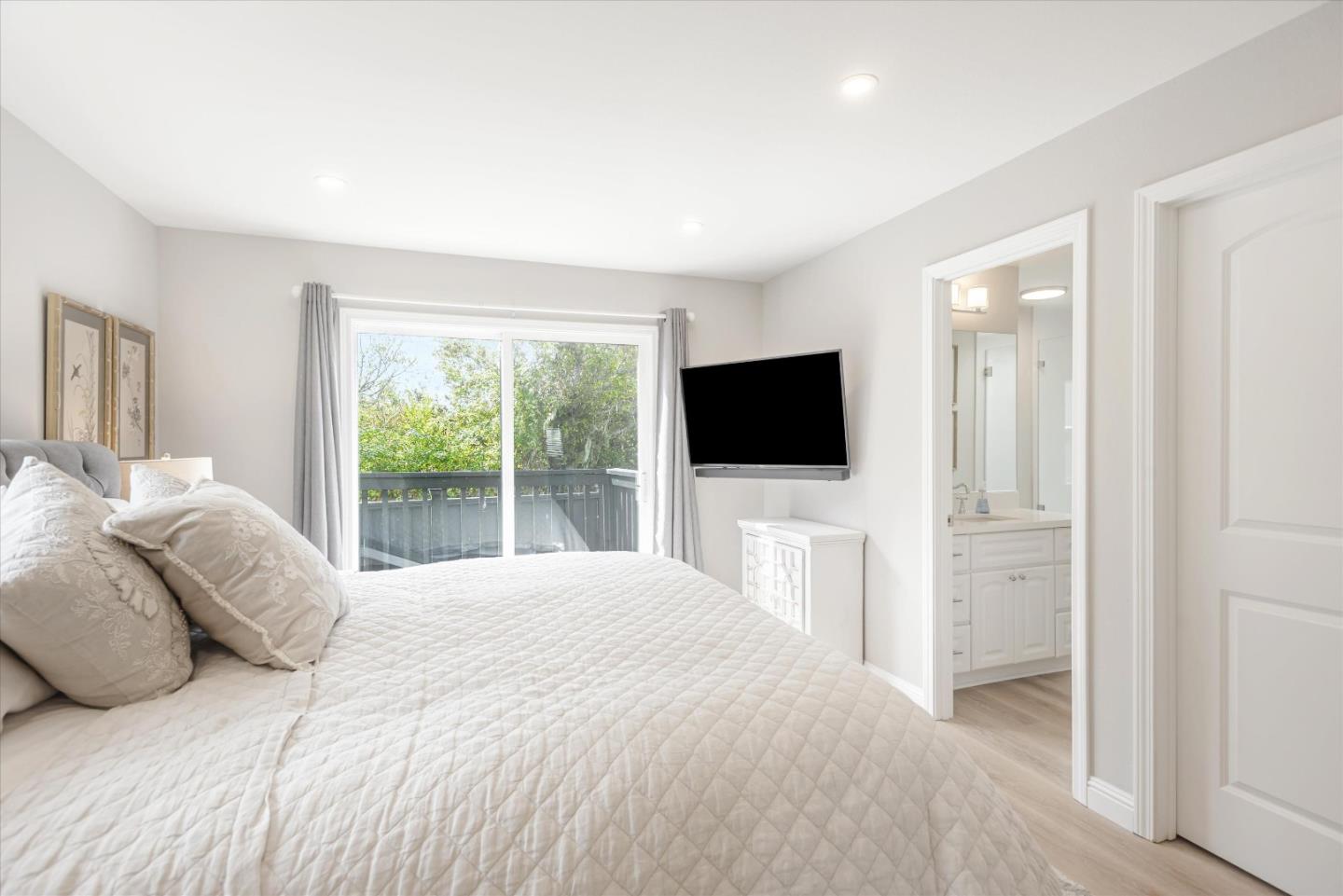 101 Creekside Drive Unit: 101