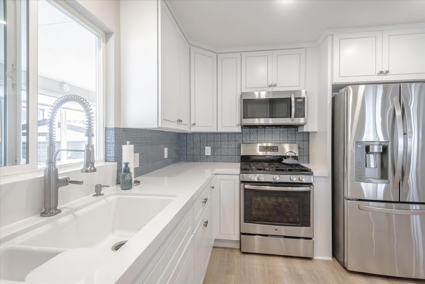 101 Creekside Drive Unit: 101