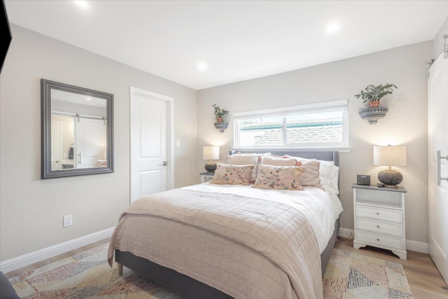 101 Creekside Drive Unit: 101