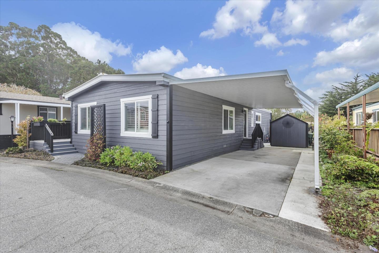 101 Creekside Drive Unit: 101