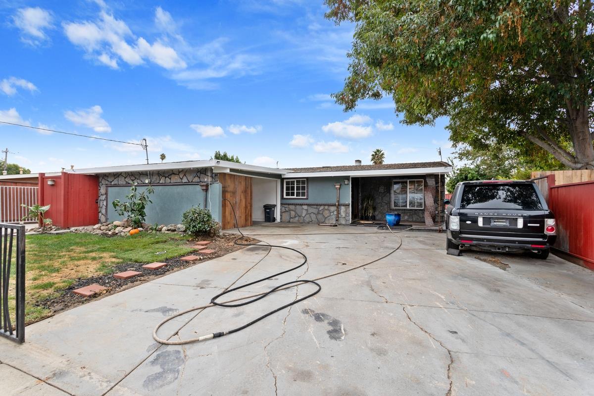 2255 Dracena ST