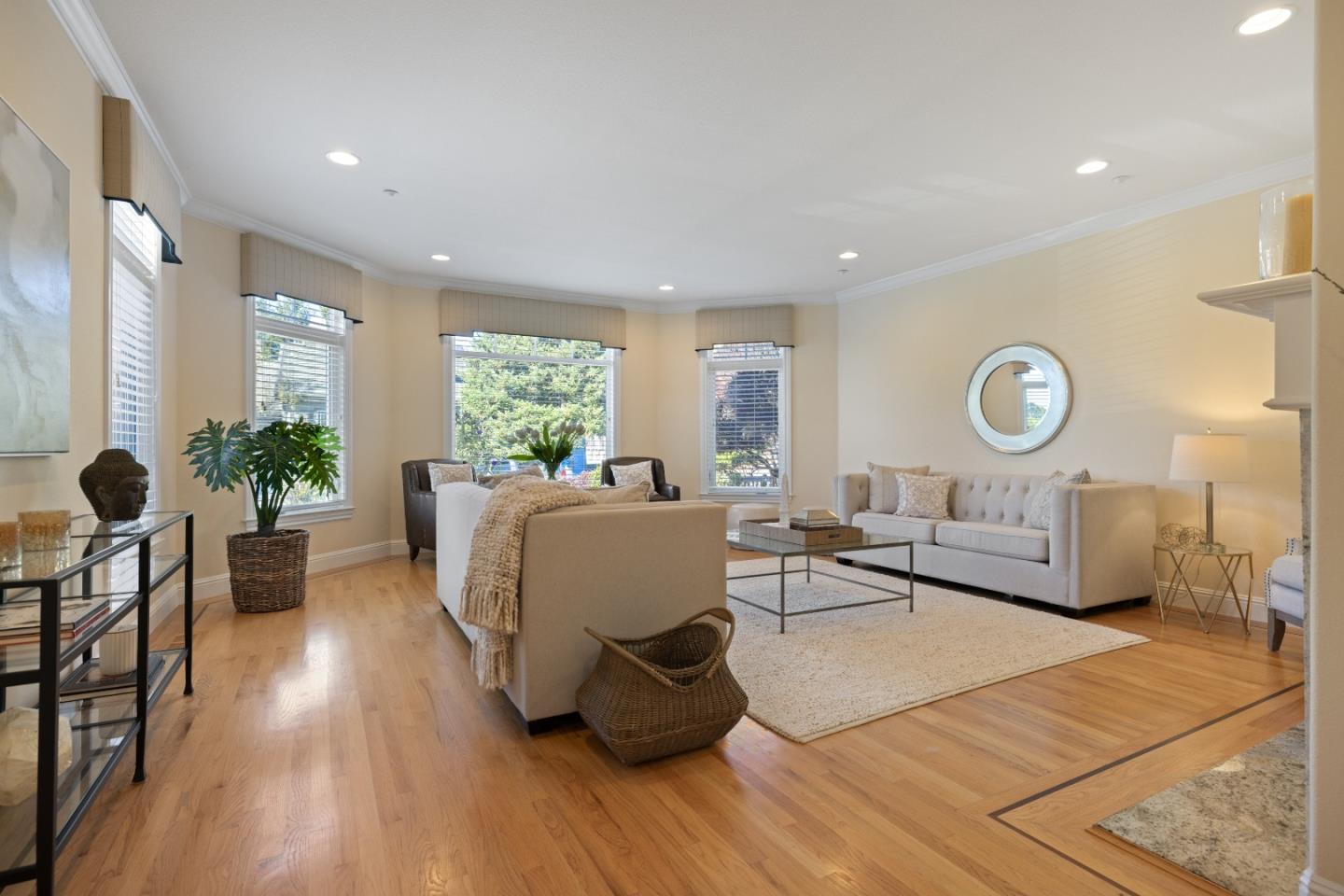 432 Coronado AVE