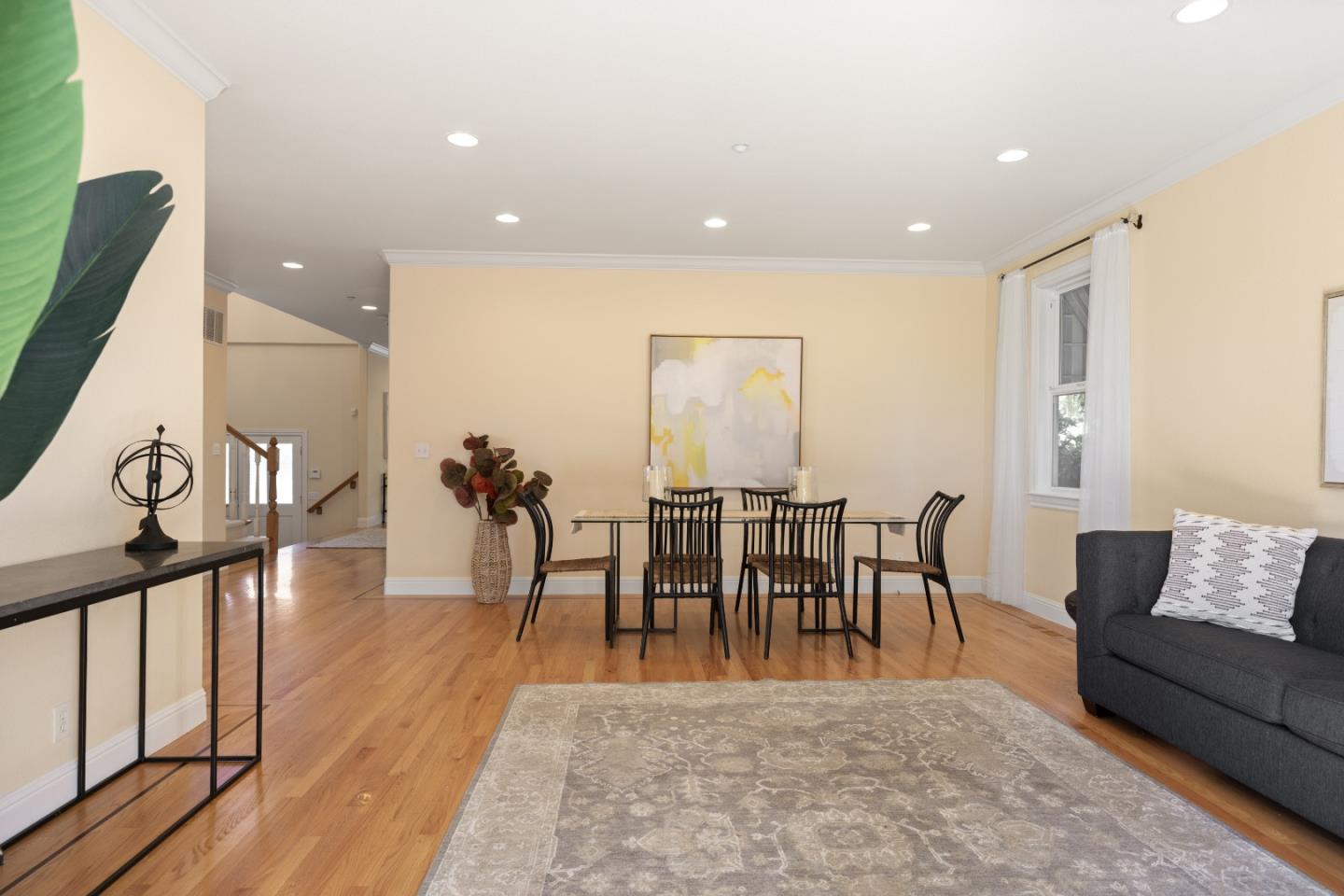 432 Coronado AVE