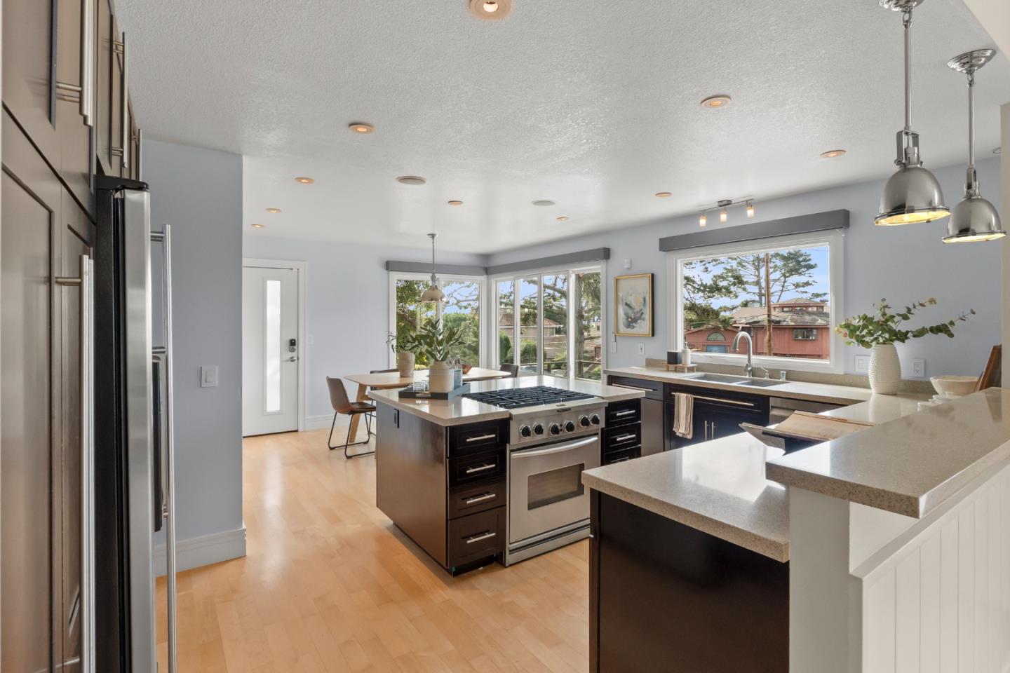 23 Alameda AVE
