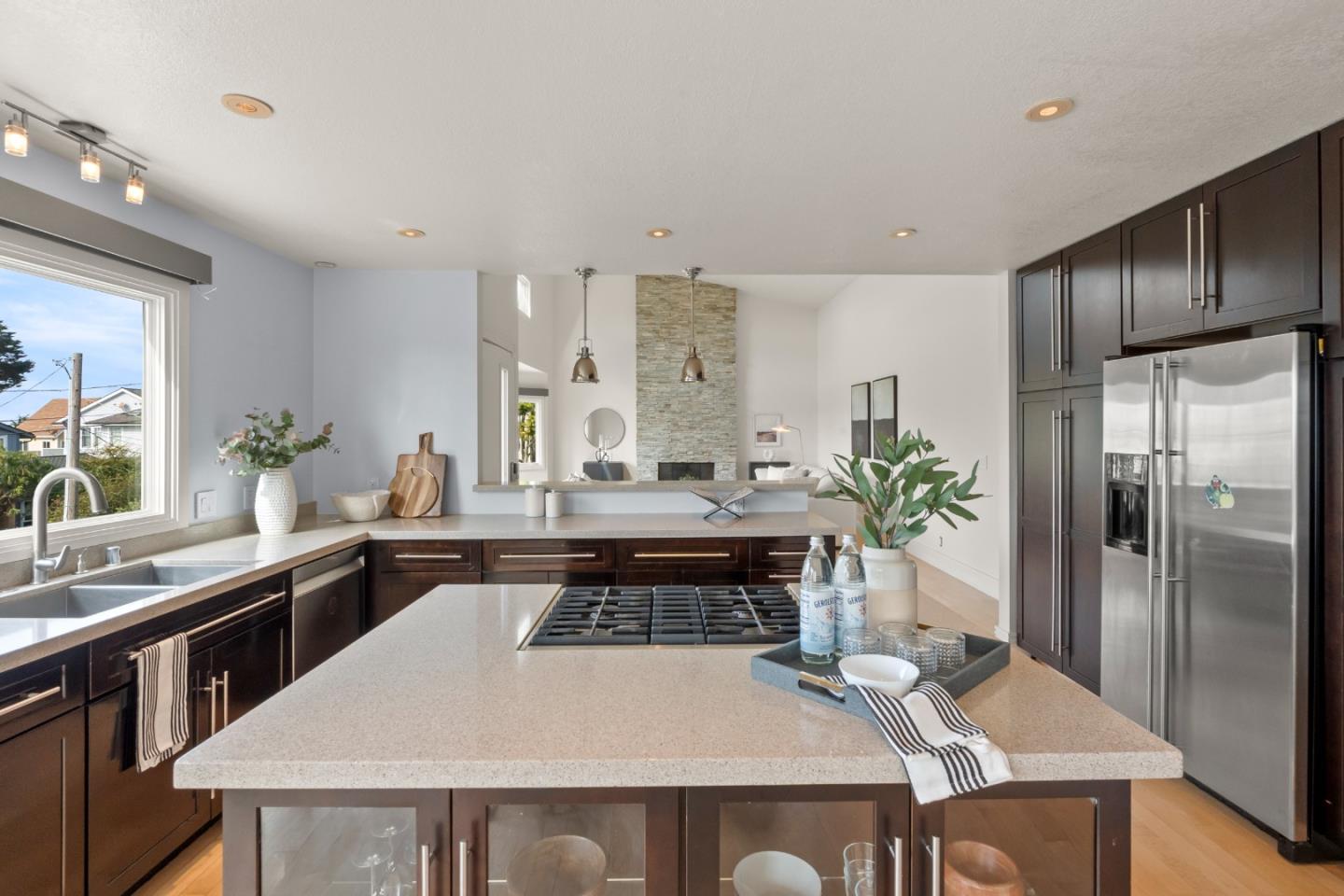23 Alameda AVE