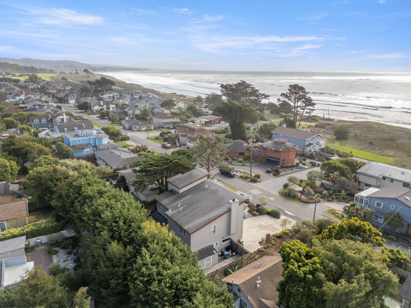 23 Alameda AVE