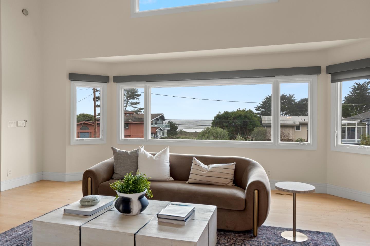23 Alameda AVE
