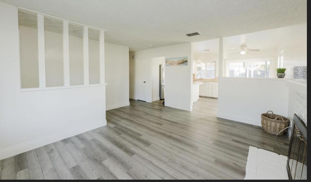 3082 Anderson