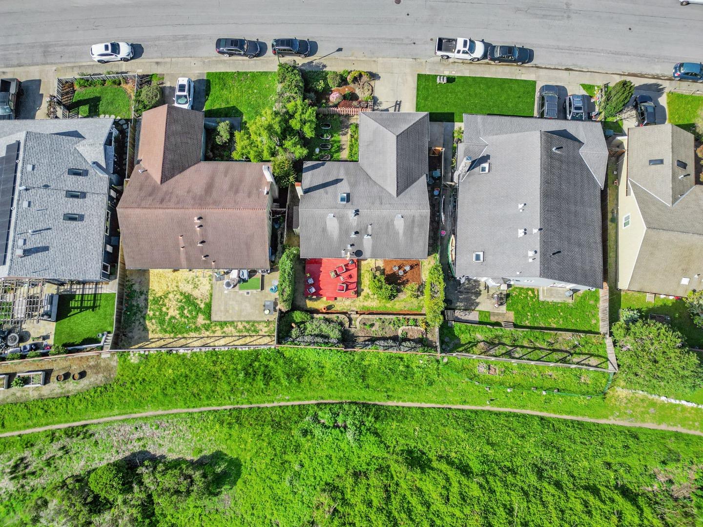 370 Bridgeport DR