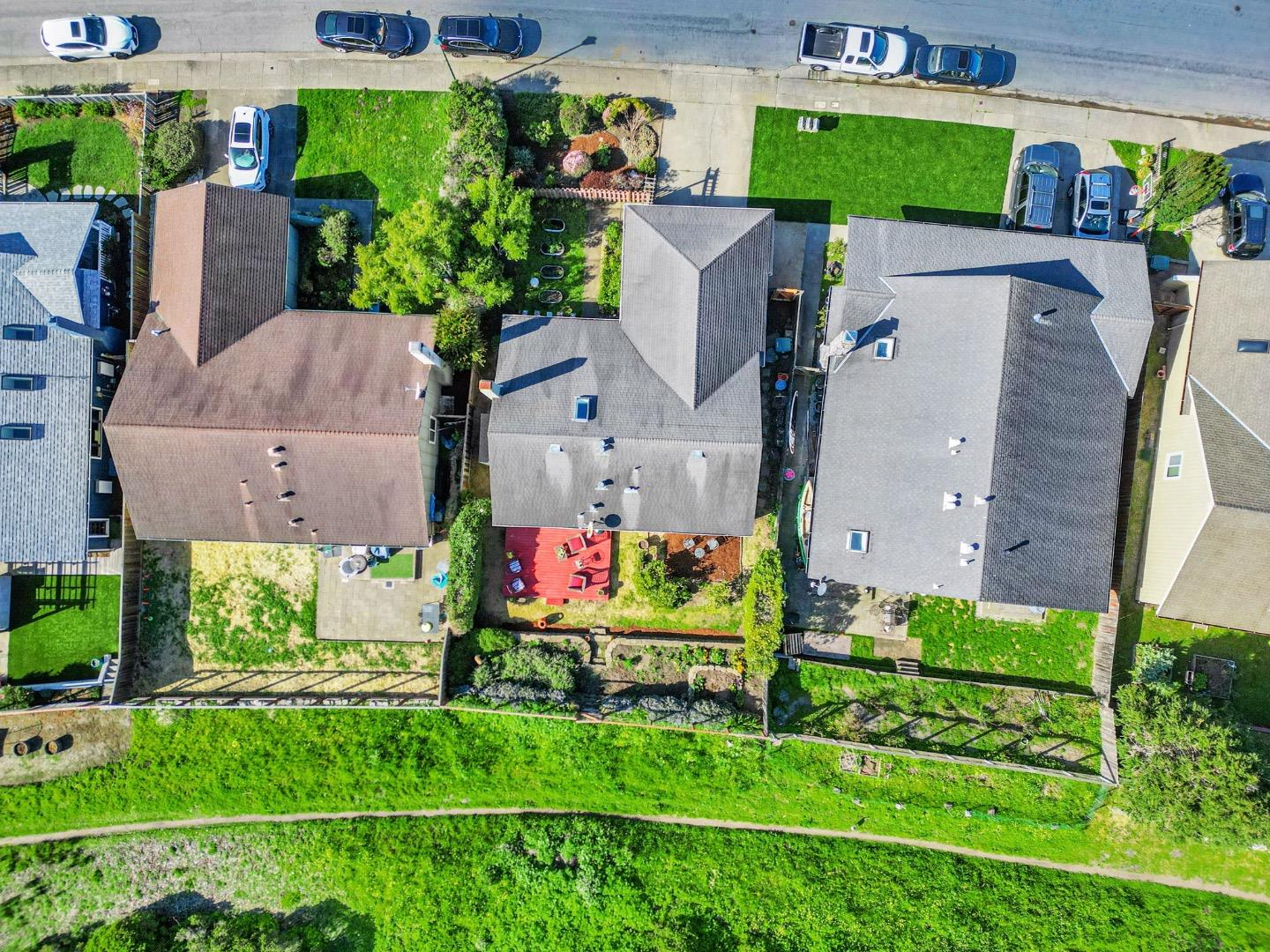 370 Bridgeport DR