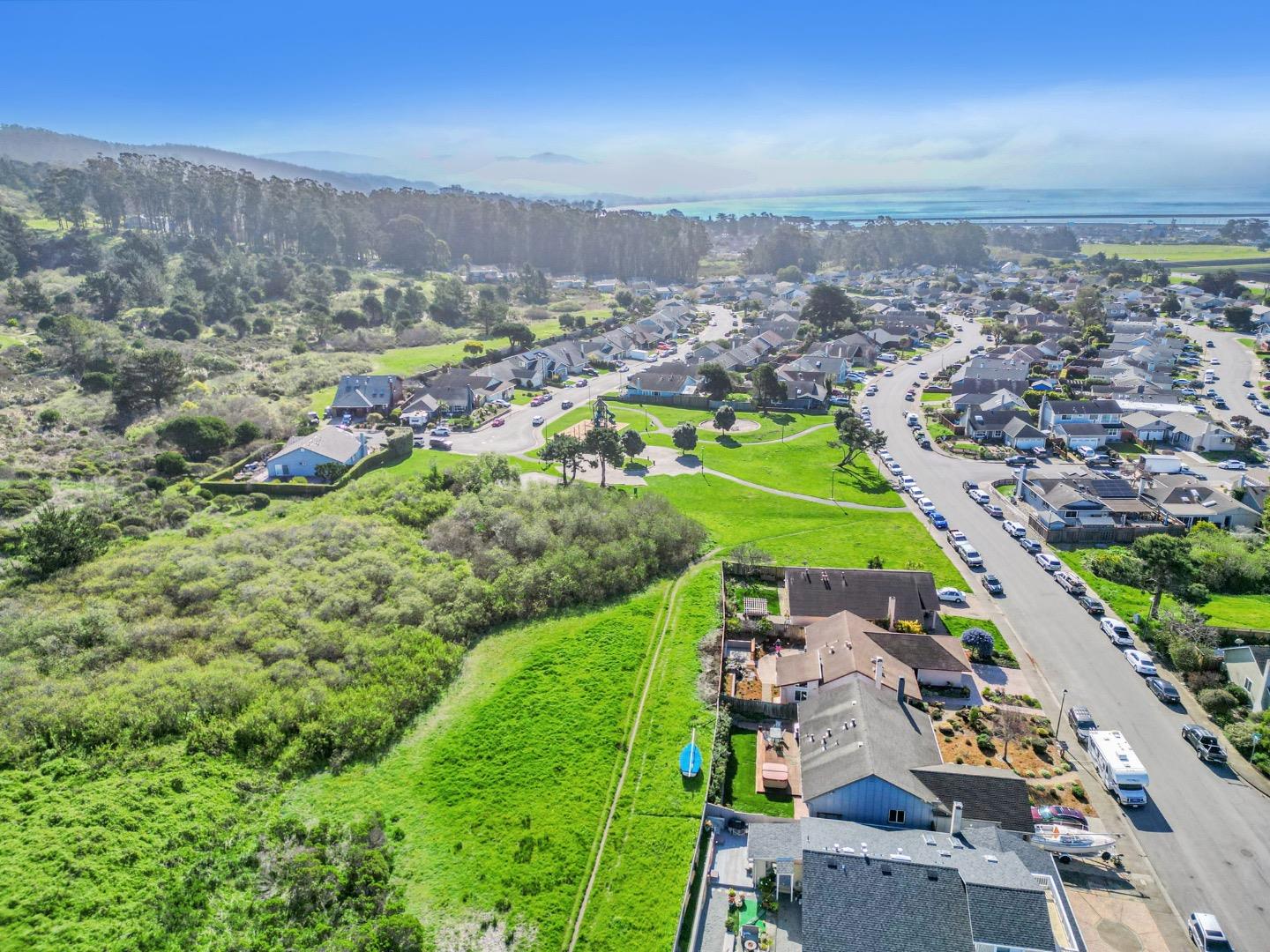 370 Bridgeport DR