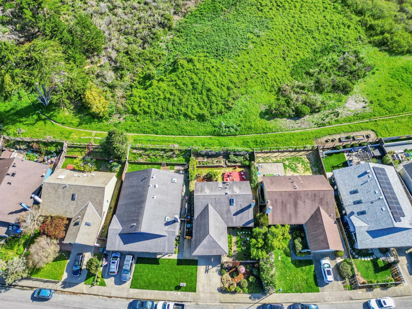 370 Bridgeport DR
