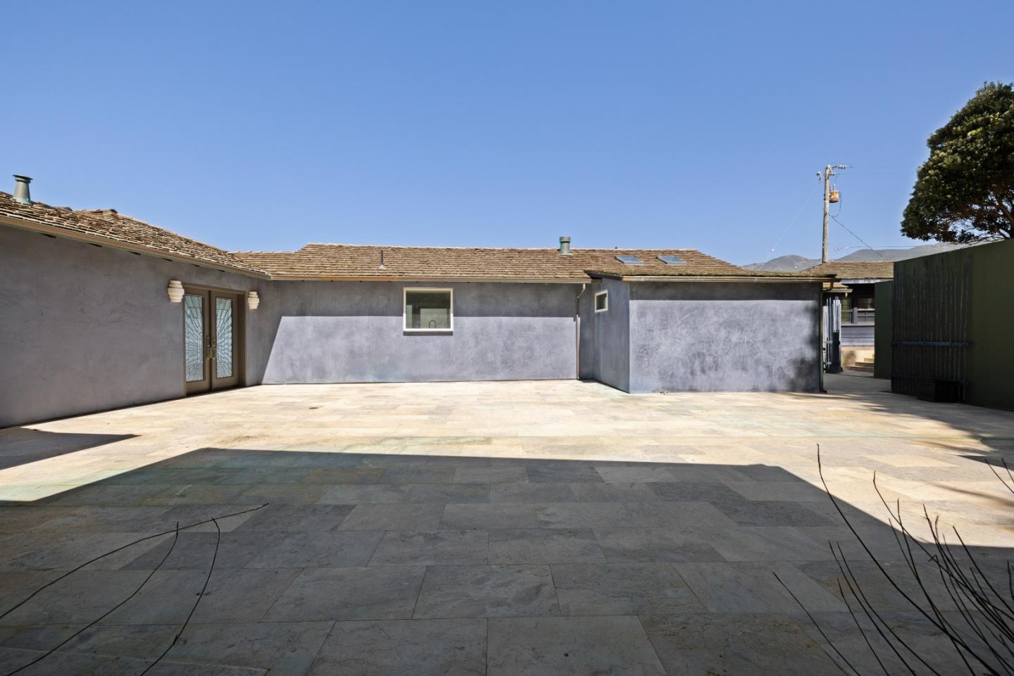 8200 Cabrillo HWY