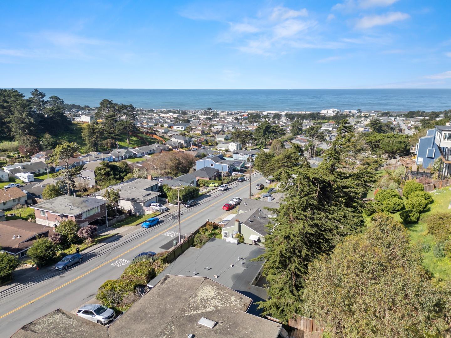 443 Monterey RD