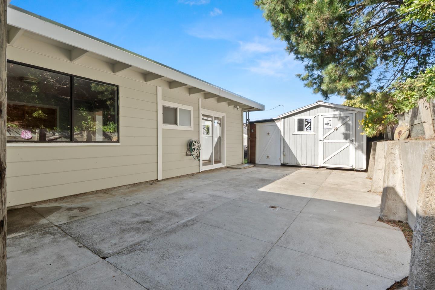 443 Monterey RD
