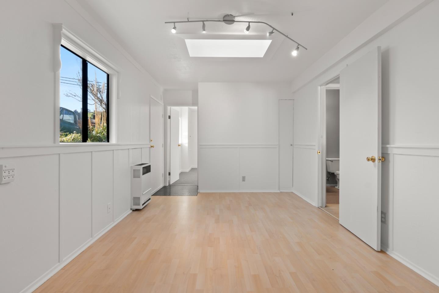 443 Monterey RD