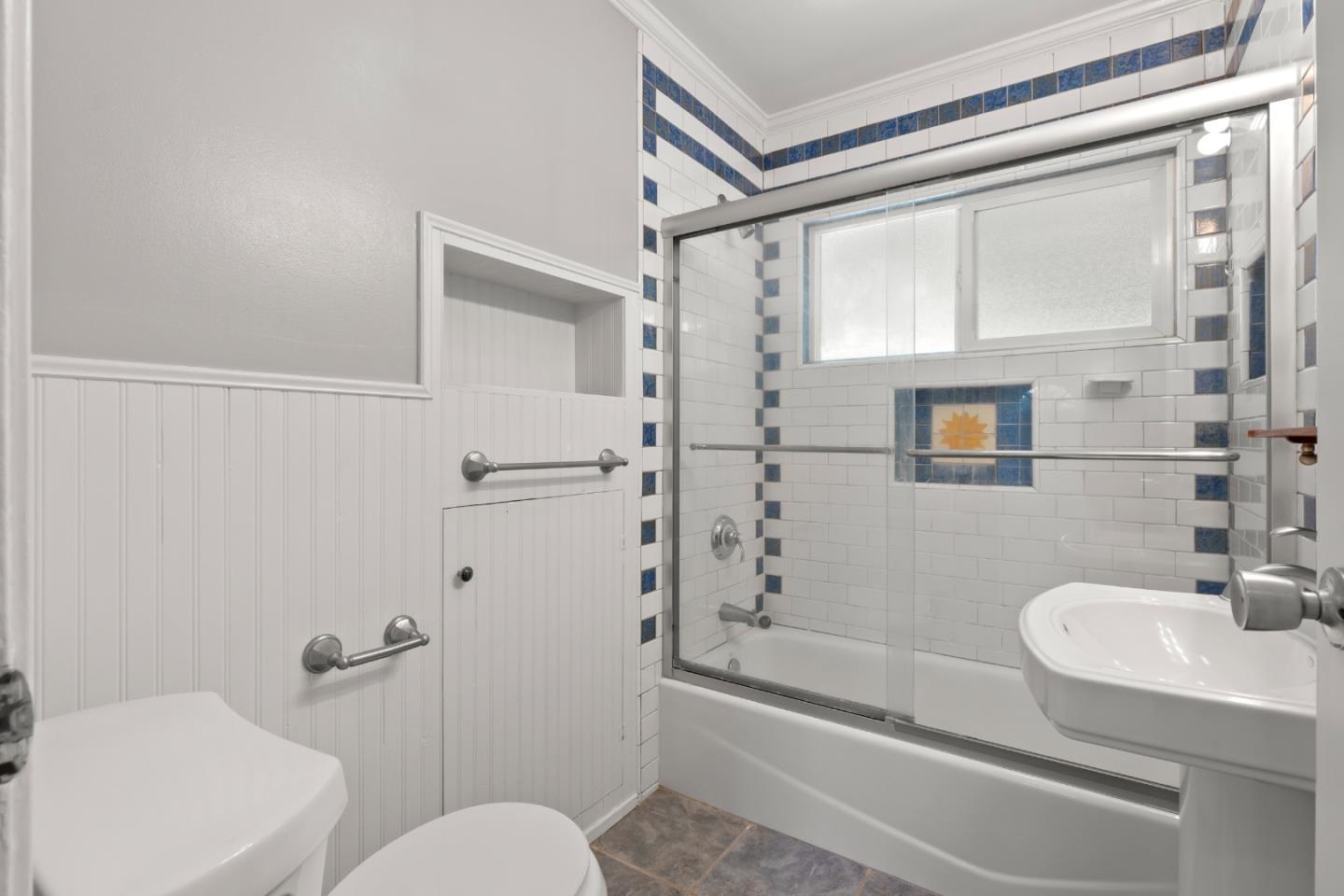 443 Monterey RD