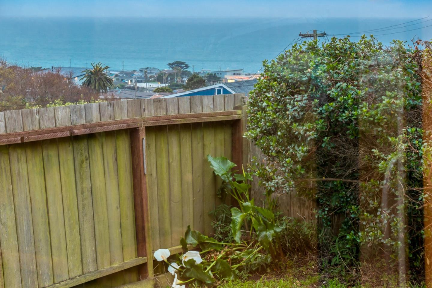 443 Monterey RD