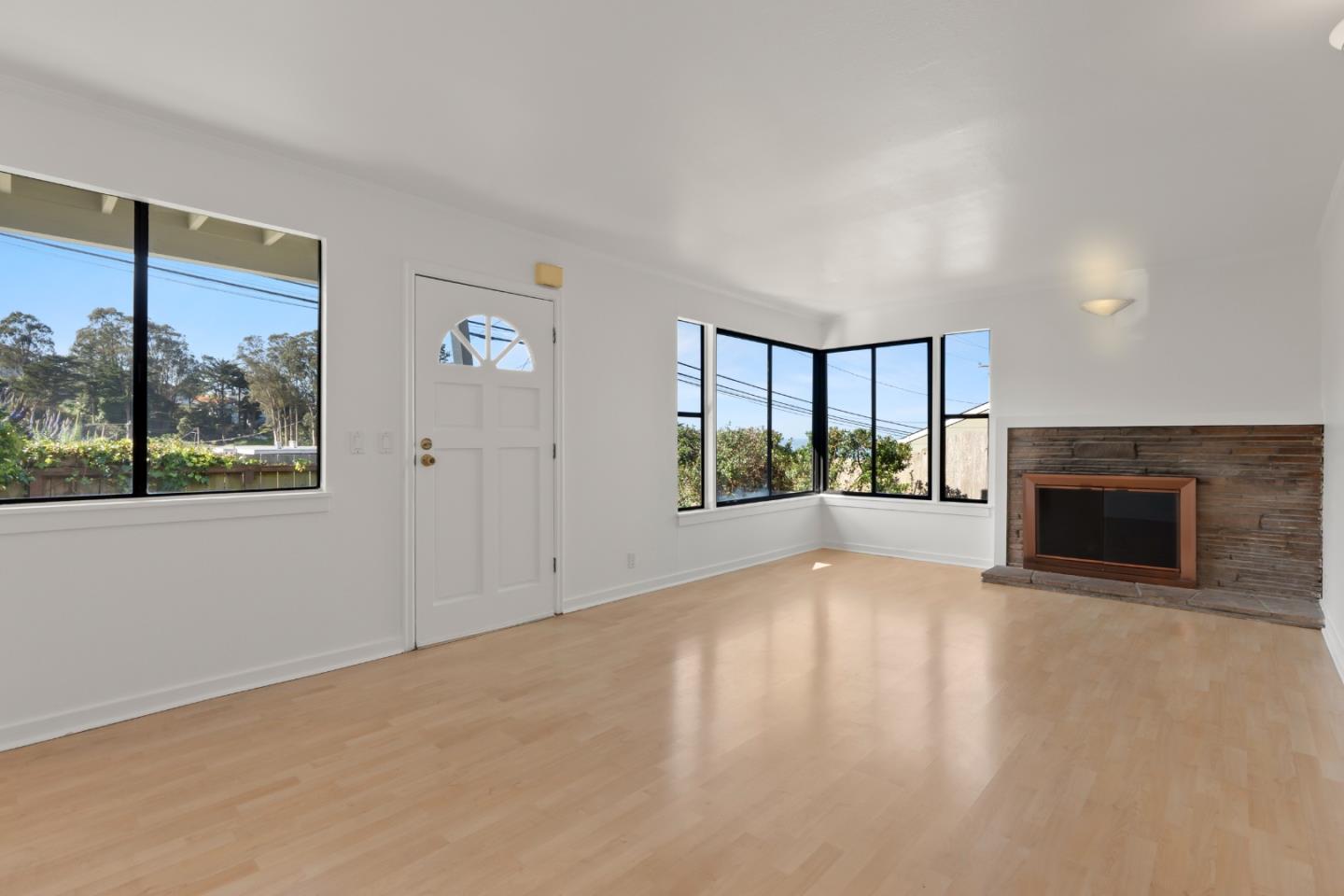 443 Monterey RD