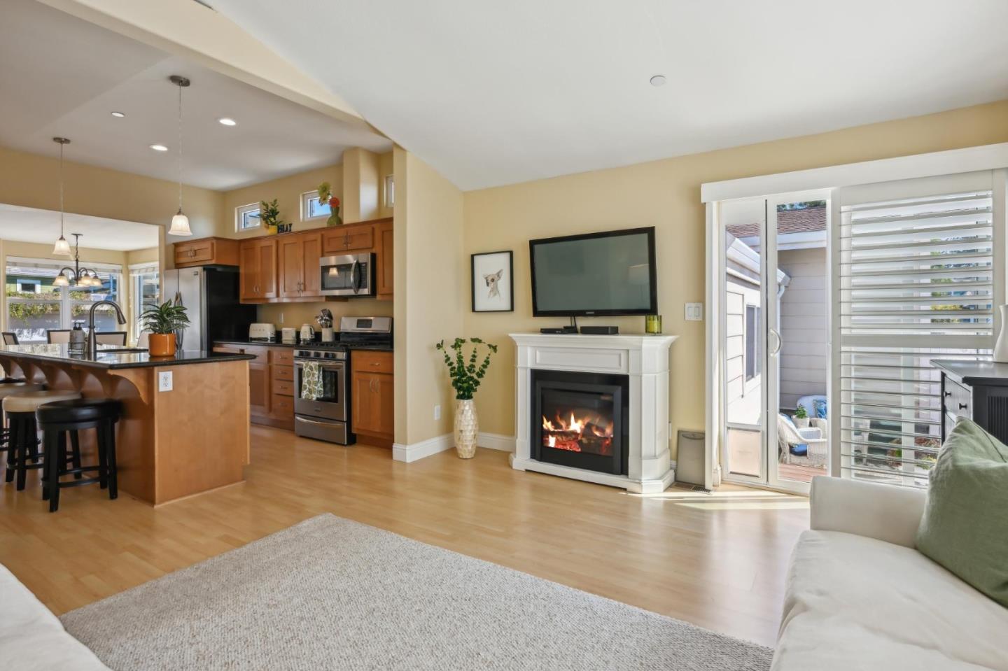 611 Poplar Street