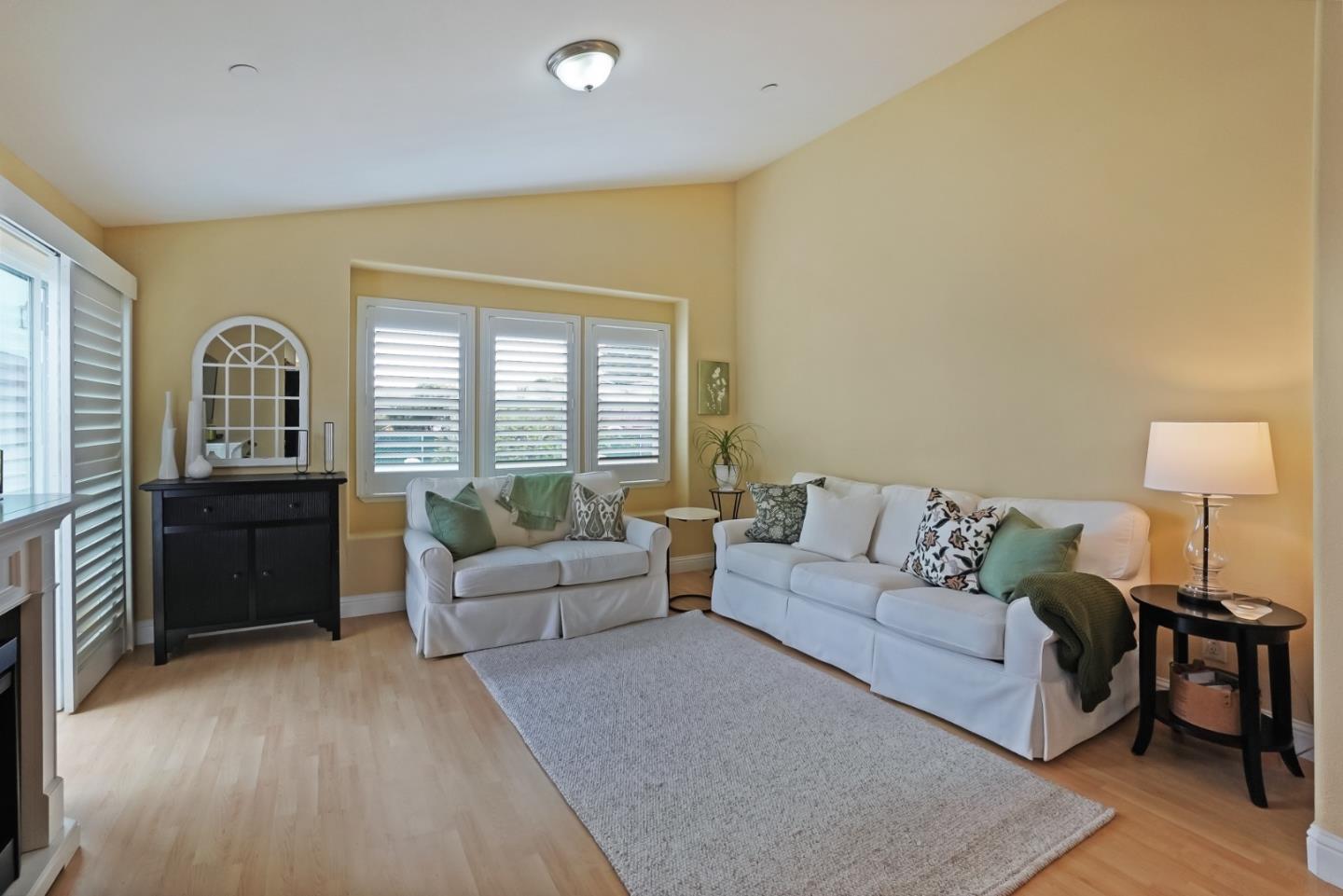 611 Poplar Street