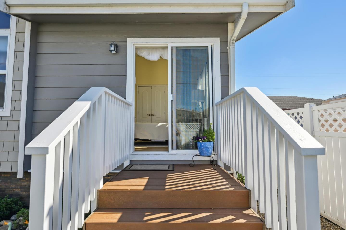 611 Poplar Street