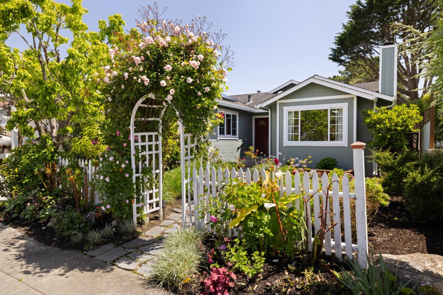 623 Sonora AVE