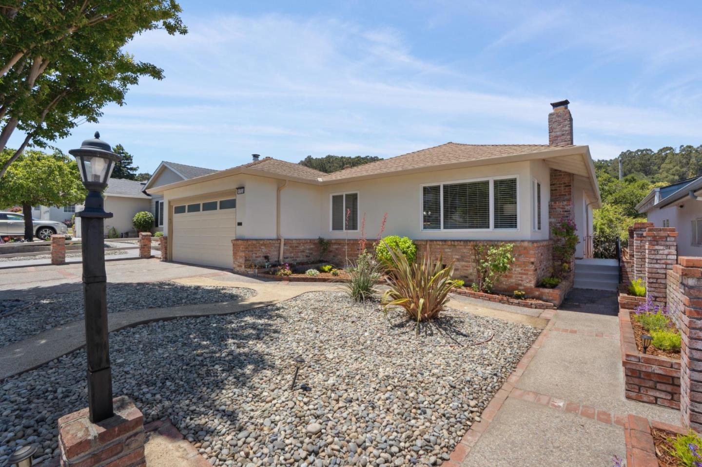 1730 Santa Lucia Avenue