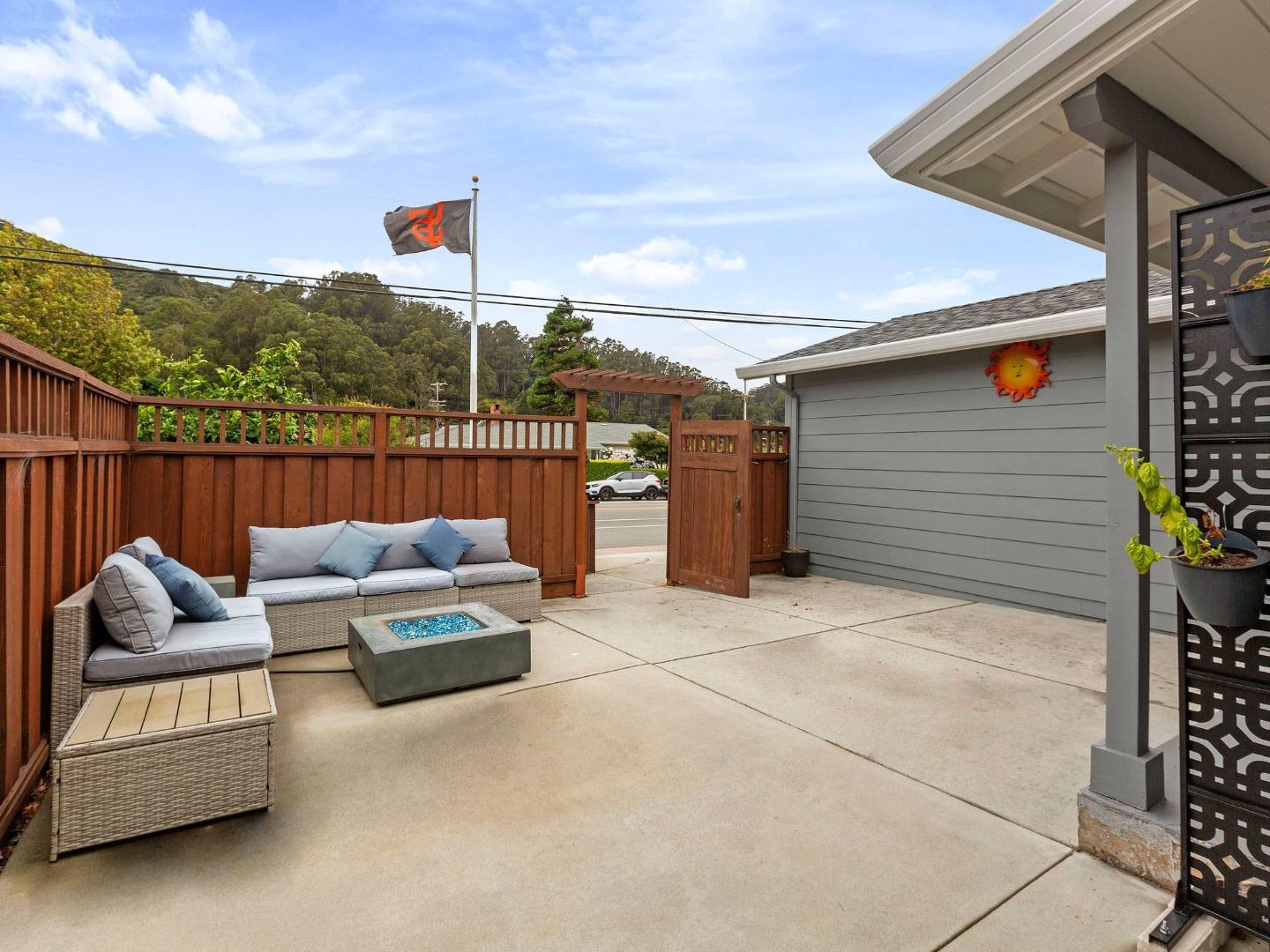 1415 LInda Mar Boulevard