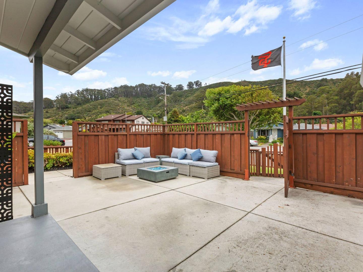 1415 LInda Mar Boulevard