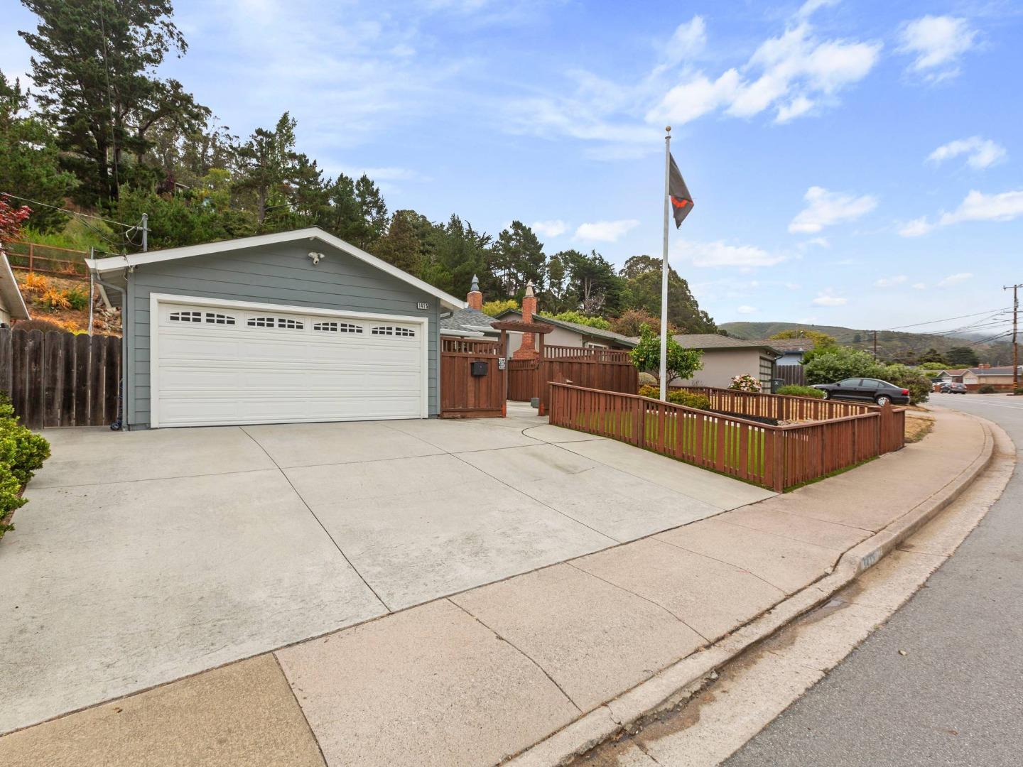 1415 LInda Mar Boulevard