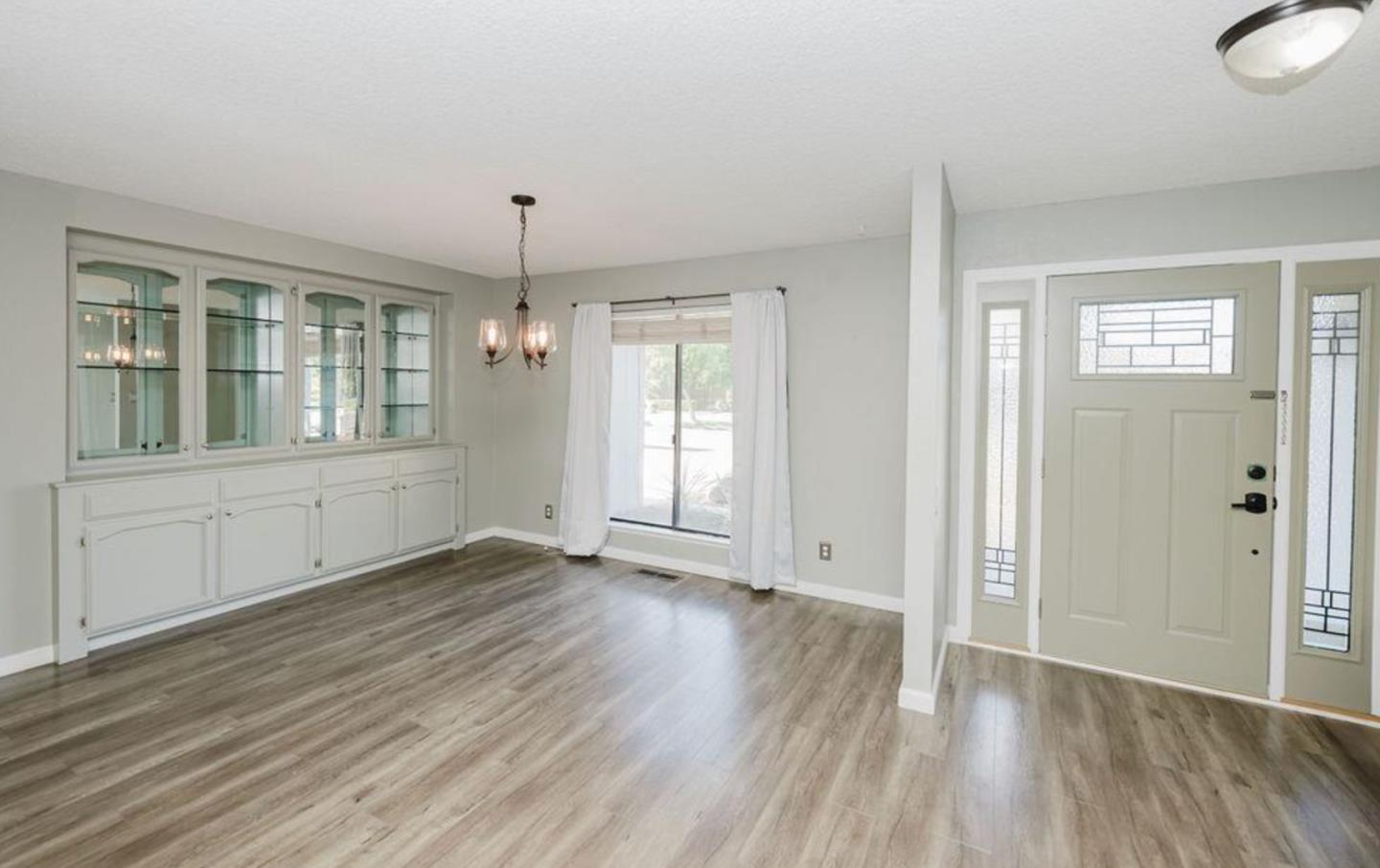 1086 West Fremont Avenue