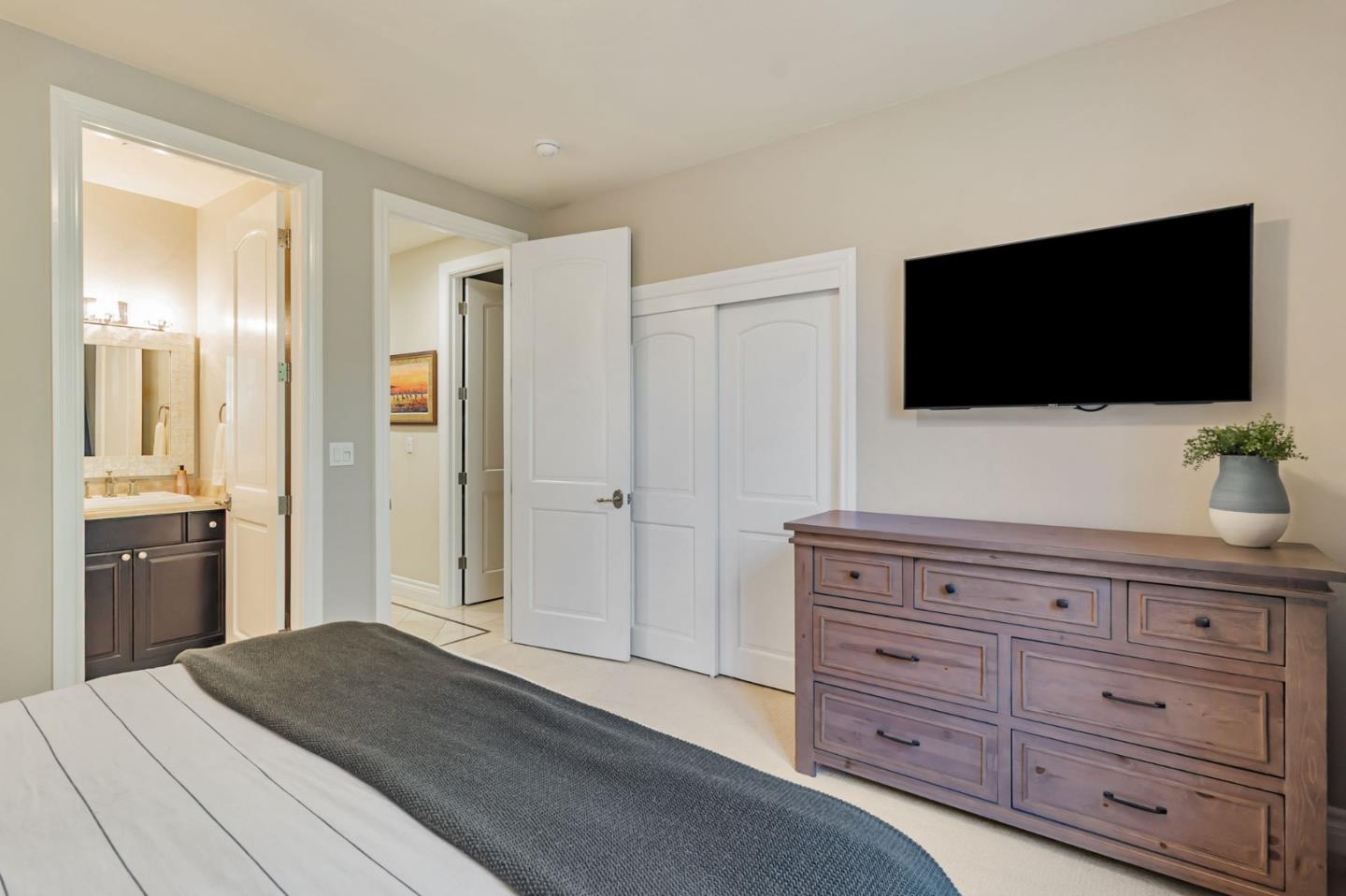 121 Carnoustie Drive