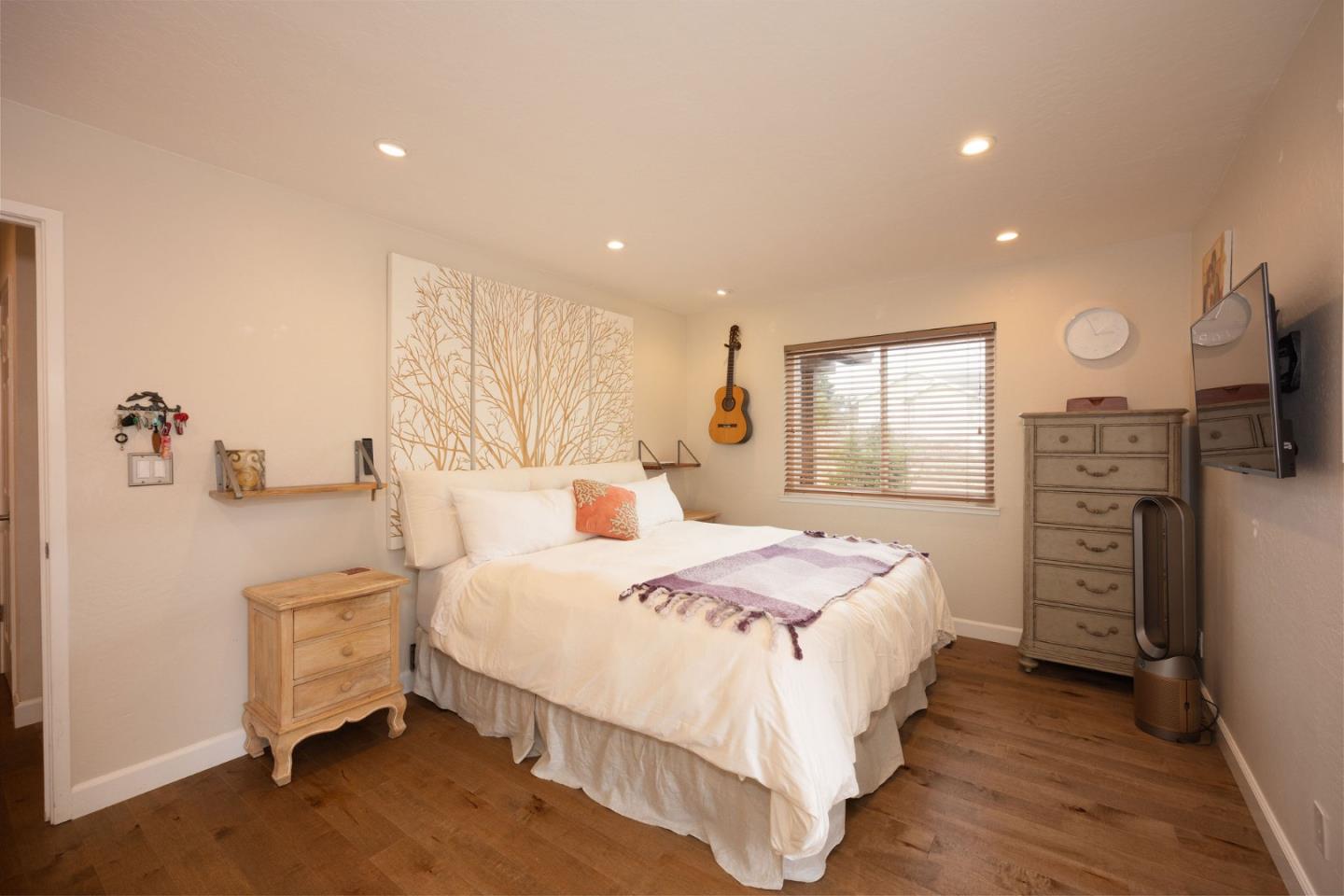 86 Madrone Avenue