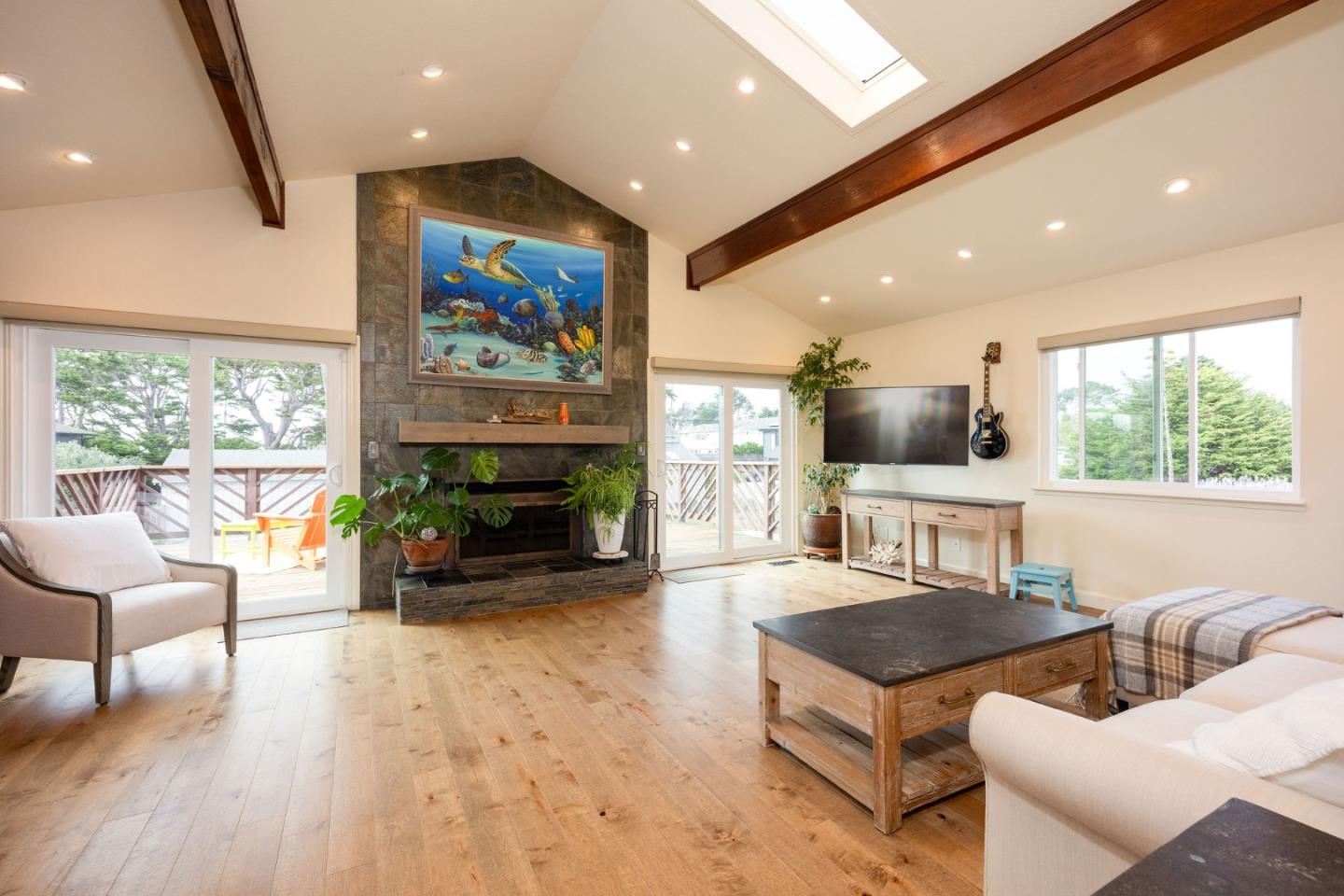 86 Madrone Avenue