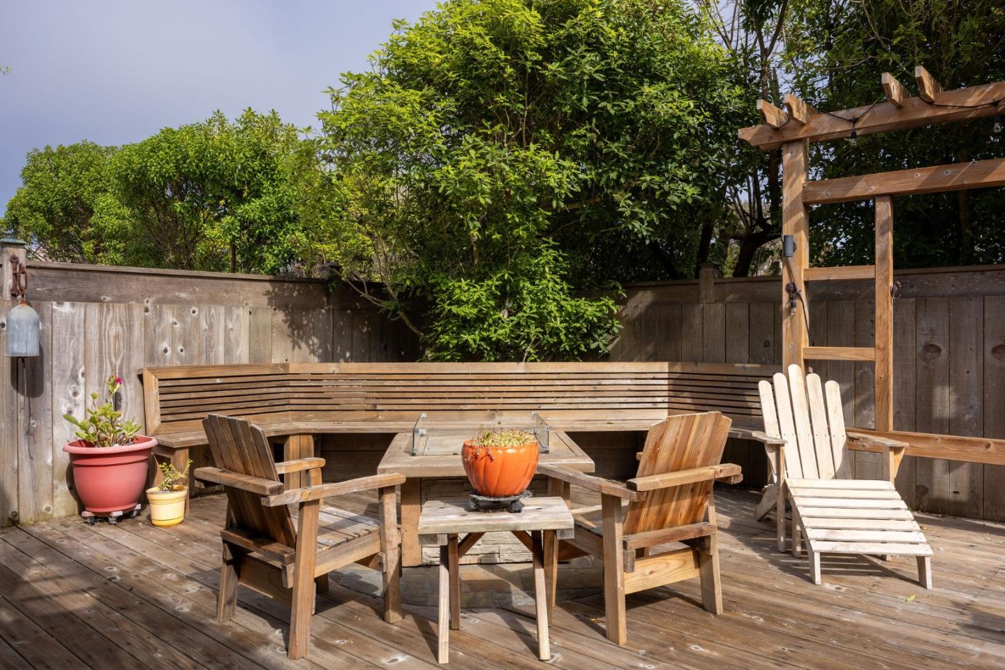 86 Madrone Avenue