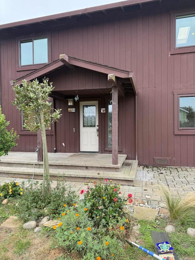 86 Madrone Avenue