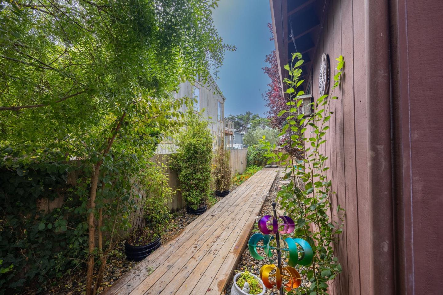 86 Madrone Avenue